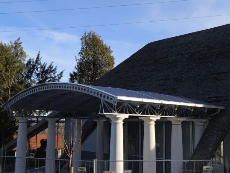 kovinski nadstrešek s pc kritino (1)