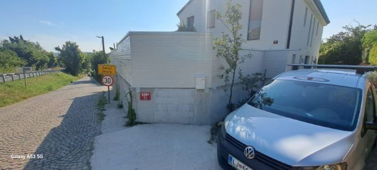 lesena protihrupna ograja bela (1)